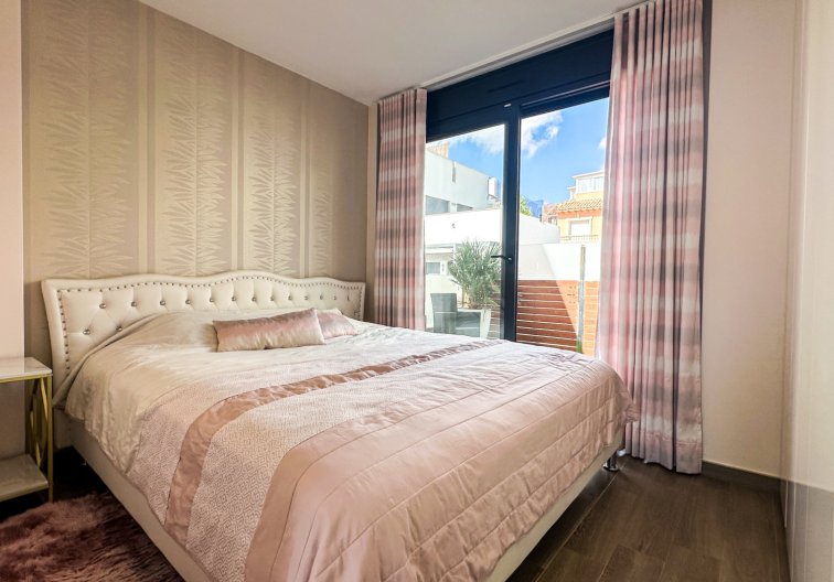 Segunda mano - villa - Torrevieja - Costa Blanca