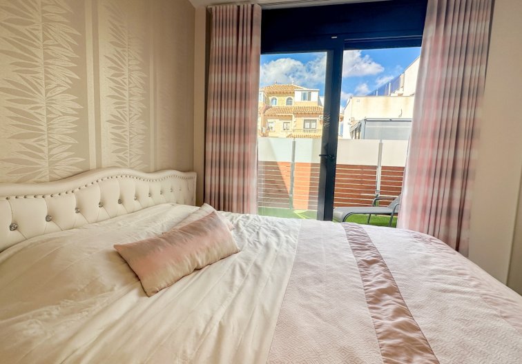 Segunda mano - villa - Torrevieja - Costa Blanca