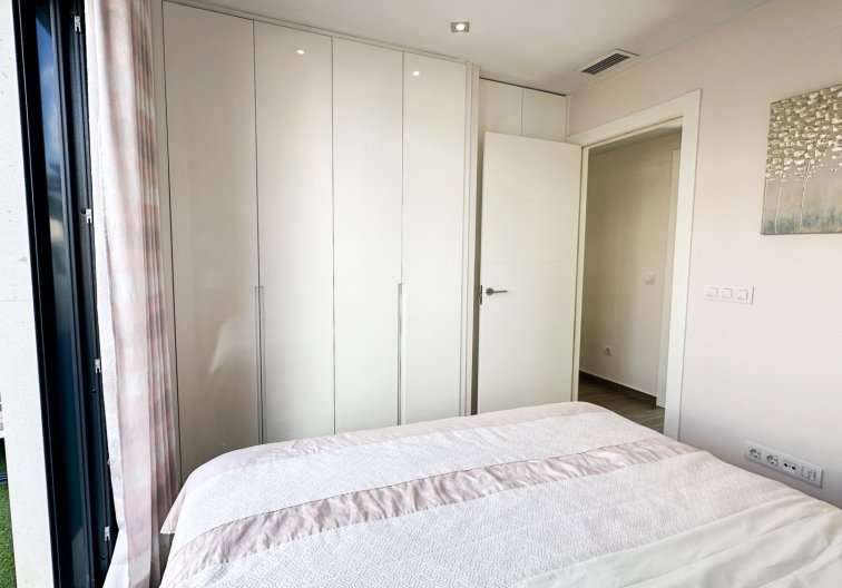 Segunda mano - villa - Torrevieja - Costa Blanca