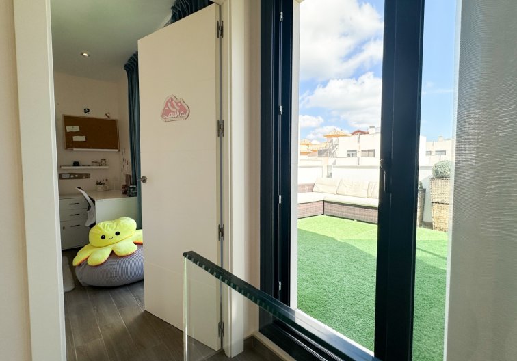 Segunda mano - villa - Torrevieja - Costa Blanca