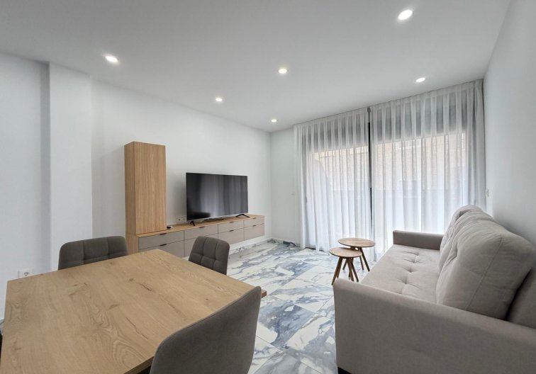 Segunda mano - Apartamento  - Torrevieja - Estacion De Autobuses