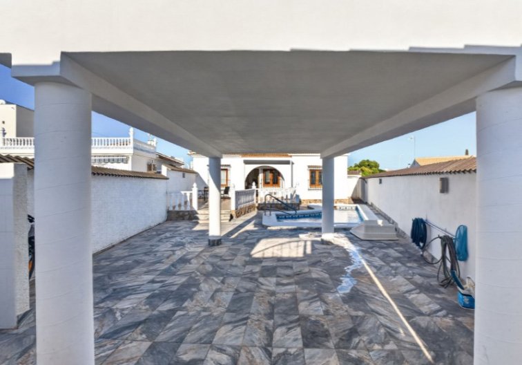 Segunda mano - villa - Torrevieja - Costa Blanca