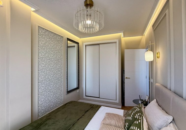 Segunda mano - Apartamento  - Torrevieja - Estacion De Autobuses