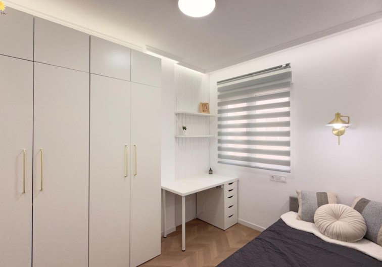 Segunda mano - Apartamento  - Torrevieja - Estacion De Autobuses