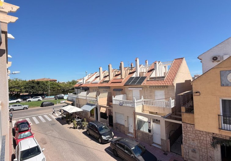 Segunda mano - Apartamento  - Torrevieja - Estacion De Autobuses