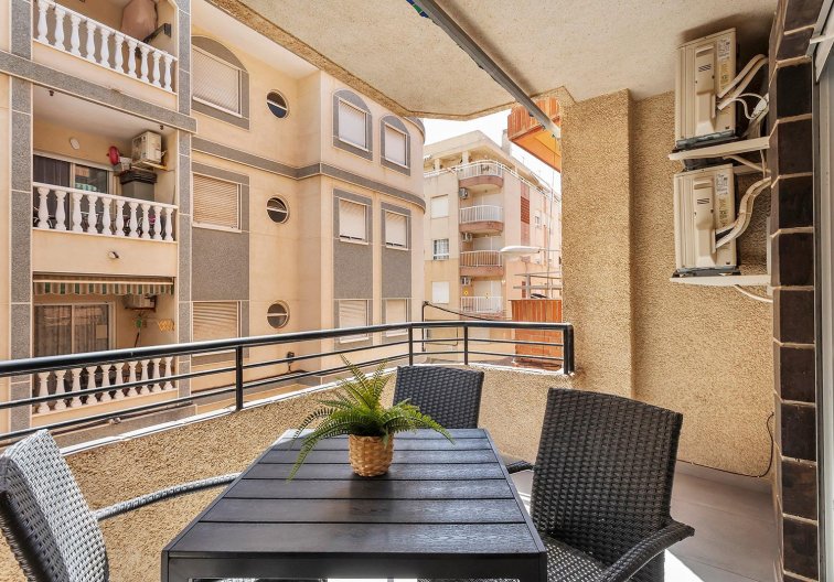 Segunda mano - Apartamento  - Torrevieja - Playa de los Locos