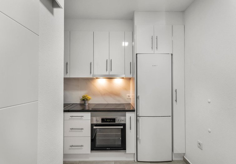 Segunda mano - Apartamento  - Torrevieja - Playa de los Locos