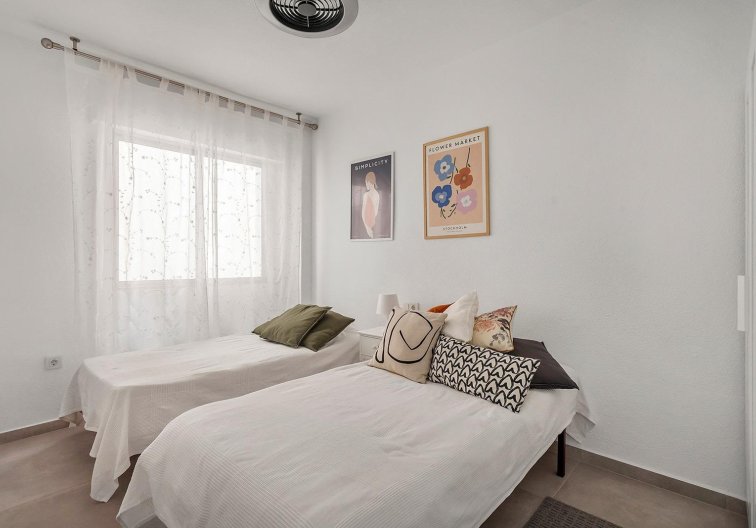 Segunda mano - Apartamento  - Torrevieja - Playa de los Locos