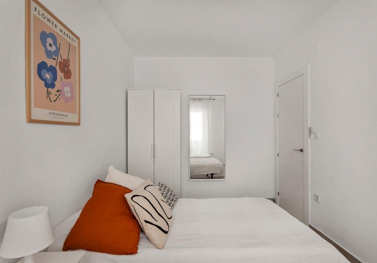 Segunda mano - Apartamento  - Torrevieja - Playa de los Locos