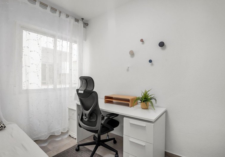 Segunda mano - Apartamento  - Torrevieja - Playa de los Locos
