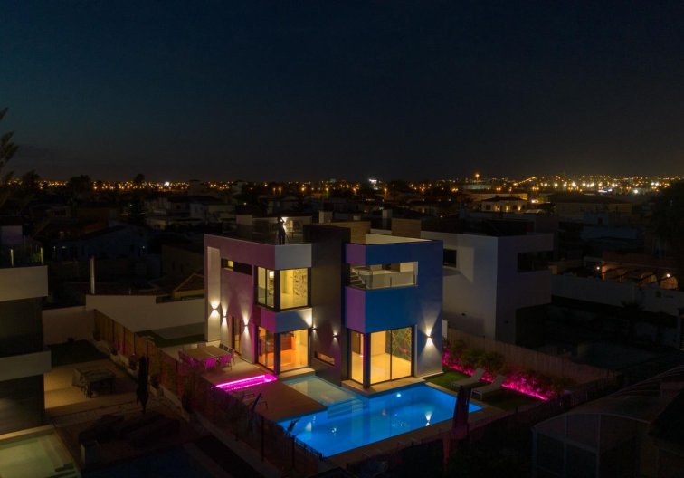 Segunda mano - villa - Torrevieja - Torreta Florida
