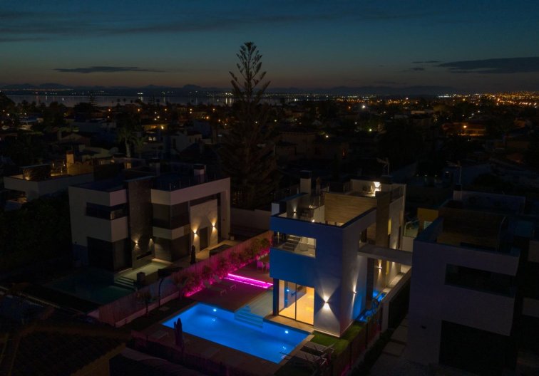 Segunda mano - villa - Torrevieja - Torreta Florida