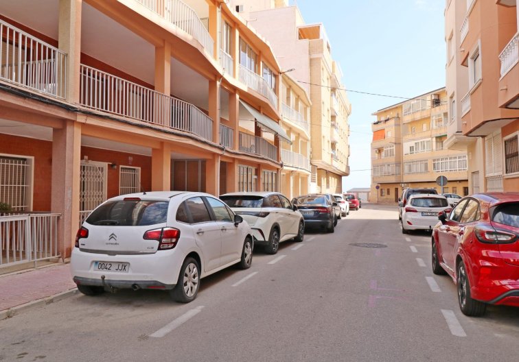 Segunda mano - Apartamento  - Torrevieja - La Mata Pueblo