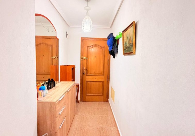 Segunda mano - Apartamento  - Torrevieja - Centro - Muelle Pesquero