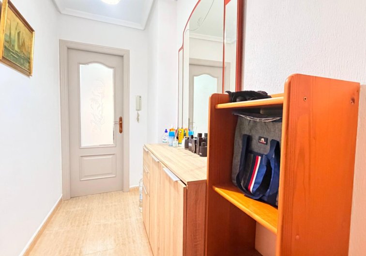 Segunda mano - Apartamento  - Torrevieja - Centro - Muelle Pesquero