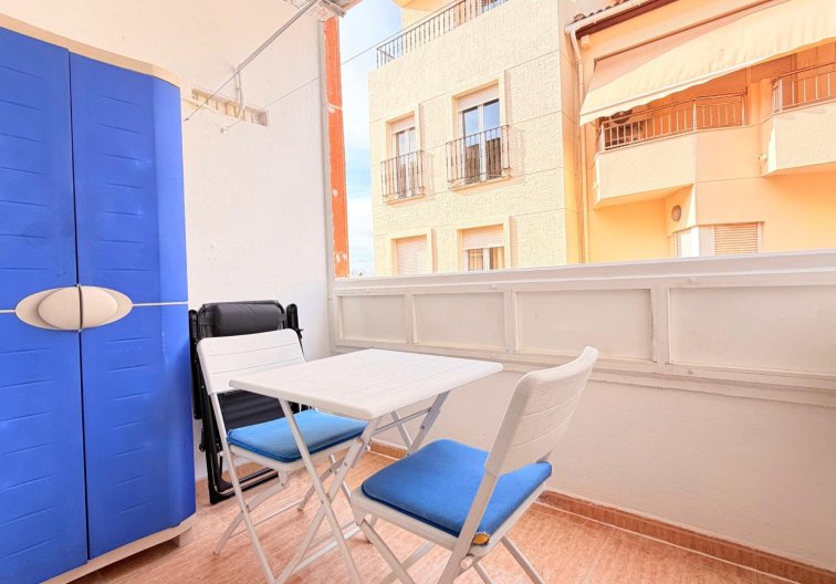 Segunda mano - Apartamento  - Torrevieja - Centro - Muelle Pesquero