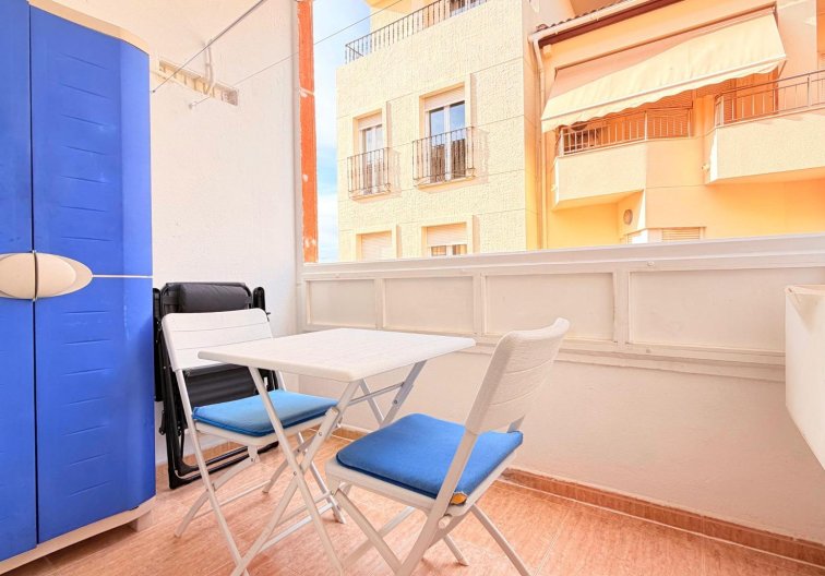 Segunda mano - Apartamento  - Torrevieja - Centro - Muelle Pesquero