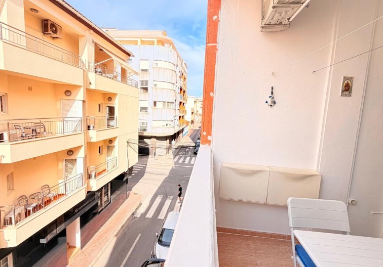 Segunda mano - Apartamento  - Torrevieja - Centro - Muelle Pesquero