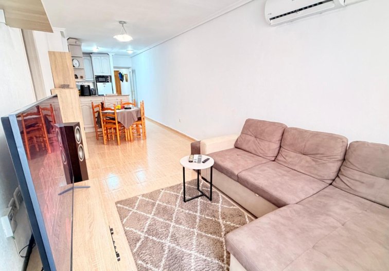 Segunda mano - Apartamento  - Torrevieja - Centro - Muelle Pesquero
