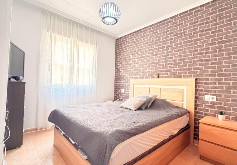 Segunda mano - Apartamento  - Torrevieja - Centro - Muelle Pesquero