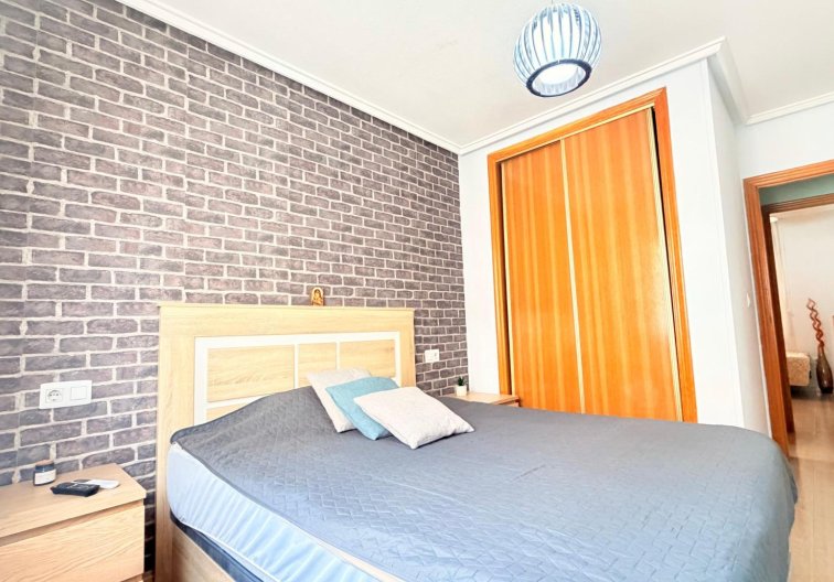 Segunda mano - Apartamento  - Torrevieja - Centro - Muelle Pesquero