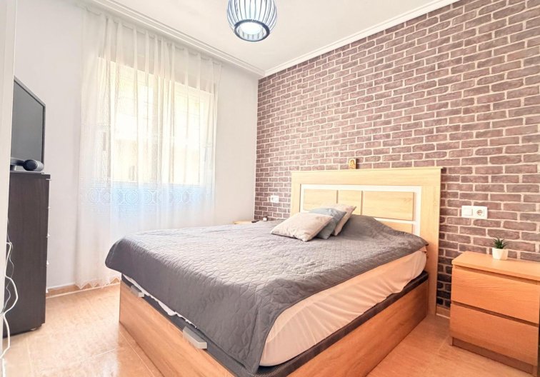 Segunda mano - Apartamento  - Torrevieja - Centro - Muelle Pesquero