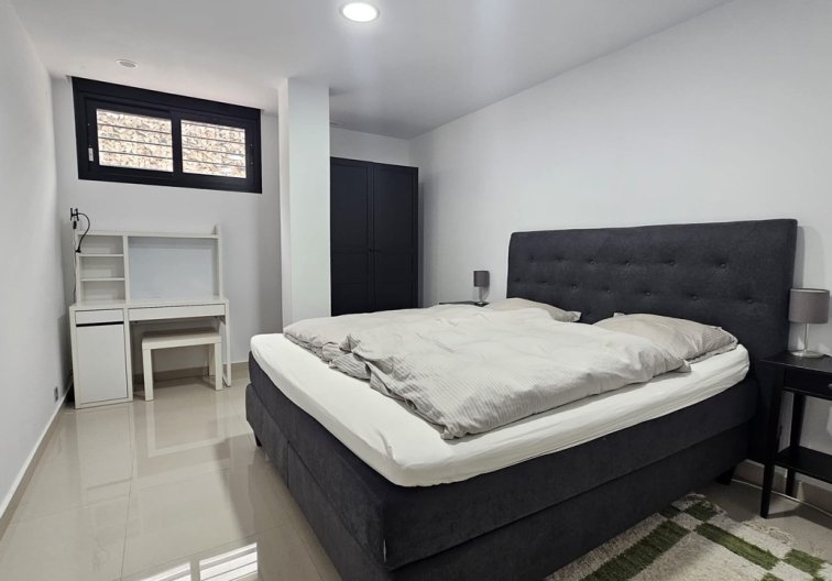 Resale - villa - Villamartin - Costa Blanca
