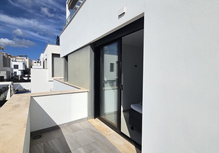 Resale - villa - Villamartin - Costa Blanca