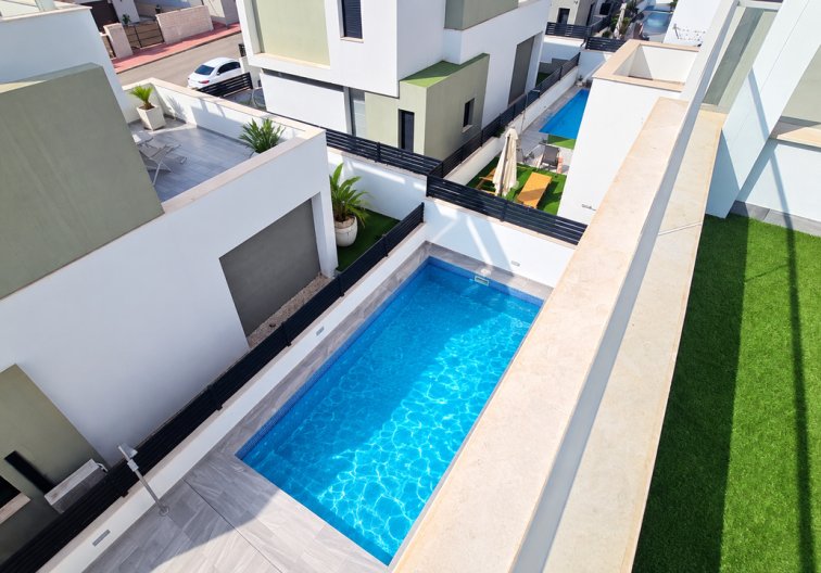 Resale - villa - Villamartin - Costa Blanca