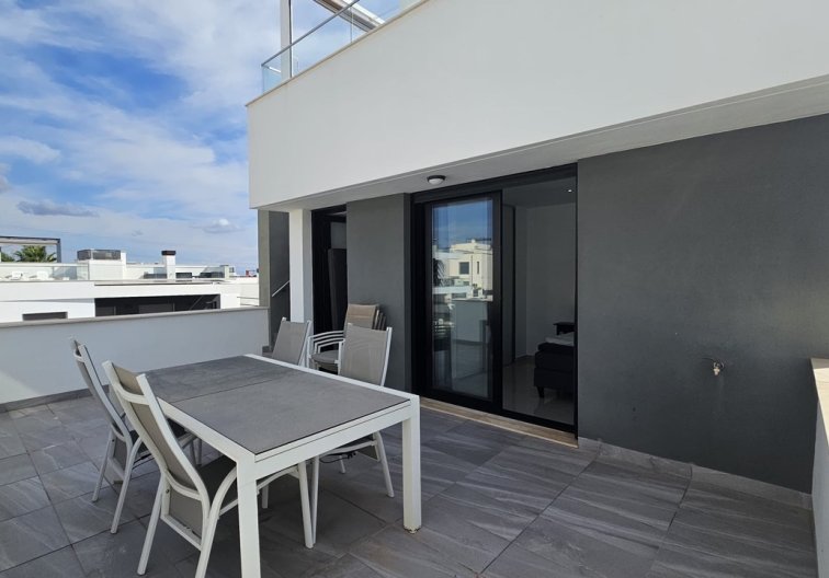 Resale - villa - Villamartin - Costa Blanca