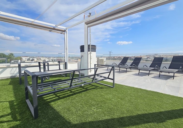 Resale - villa - Villamartin - Costa Blanca