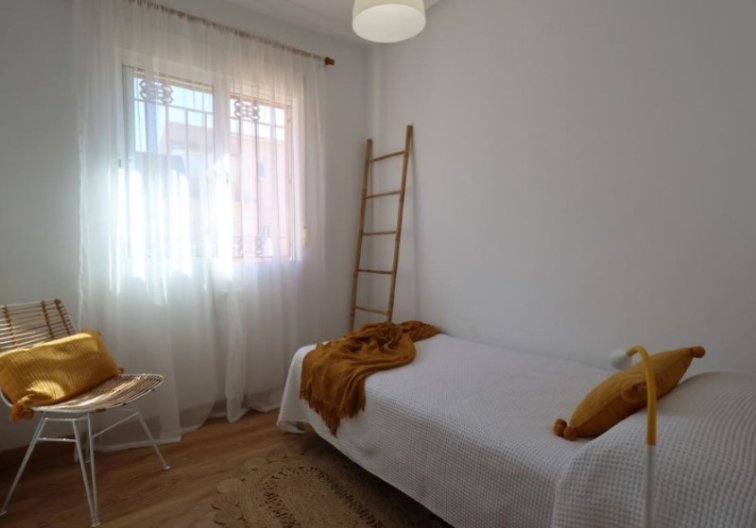 Herverkoop - town house - Orihuela - Inland