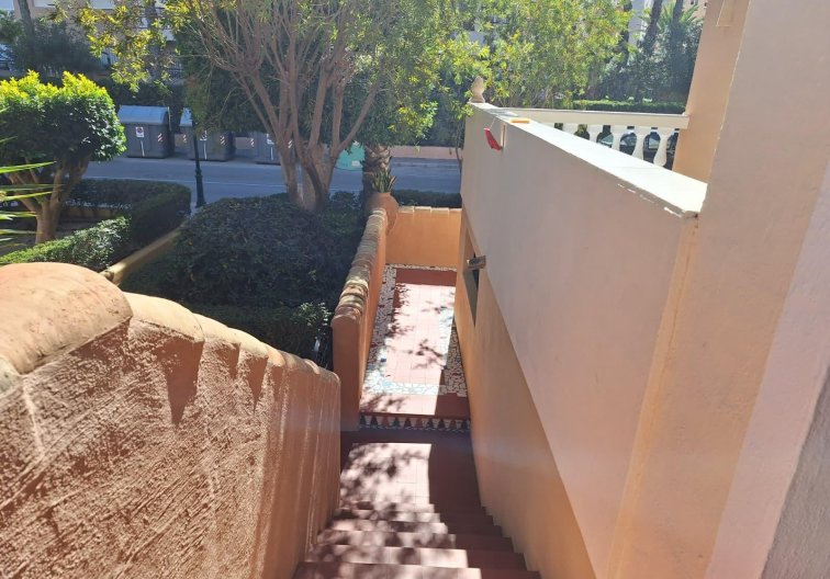 Segunda mano - Apartamento  - Torrevieja - Los Frutales