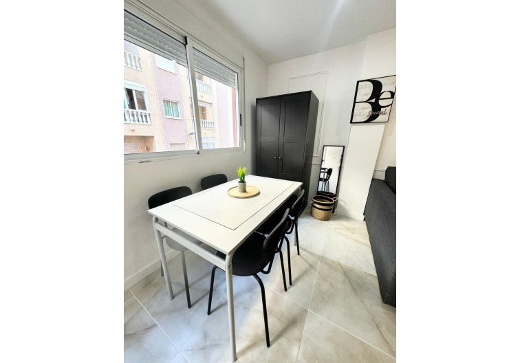 Revente - Appartement - Torrevieja - Centro