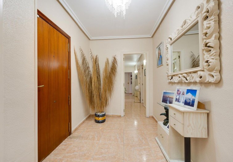 Revente - Appartement - Torrevieja - Centro