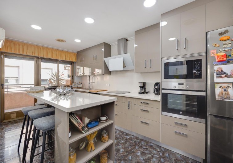 Revente - Appartement - Torrevieja - Centro
