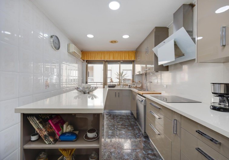 Revente - Appartement - Torrevieja - Centro