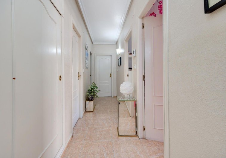 Revente - Appartement - Torrevieja - Centro