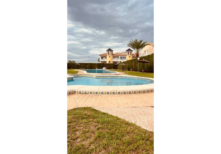 Segunda mano - villa - Villamartin - Costa Blanca