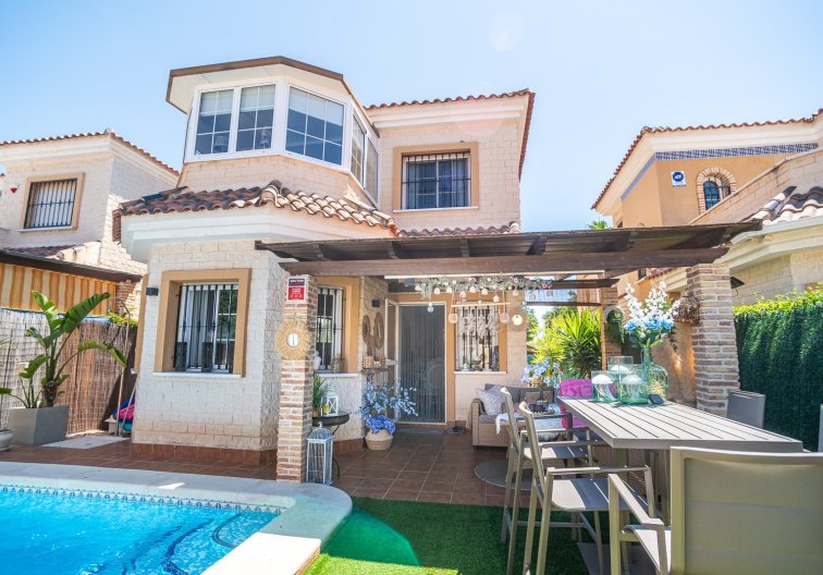 Segunda mano - villa - Guardamar del Segura - Costa Blanca