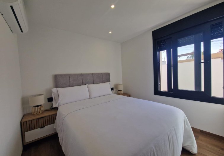 Segunda mano - villa - Torrevieja - Los Balcones - Los Altos Del Edén