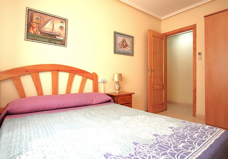 Segunda mano - Apartamento  - Torrevieja - Las Piscinas Naturales