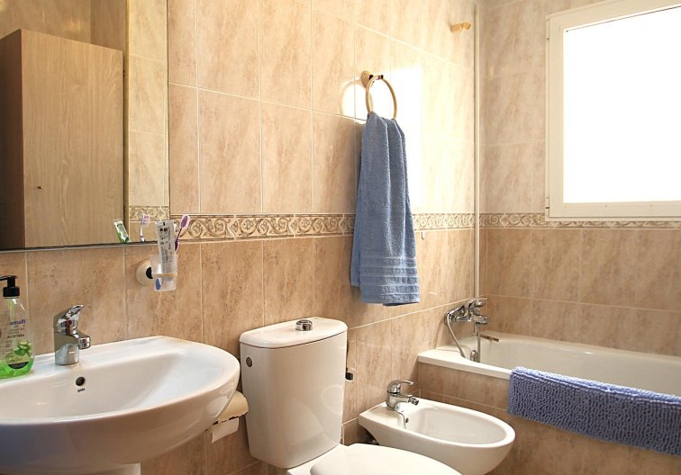 Segunda mano - Apartamento  - Torrevieja - Las Piscinas Naturales
