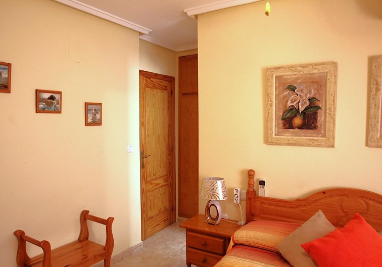 Segunda mano - Apartamento  - Torrevieja - Las Piscinas Naturales