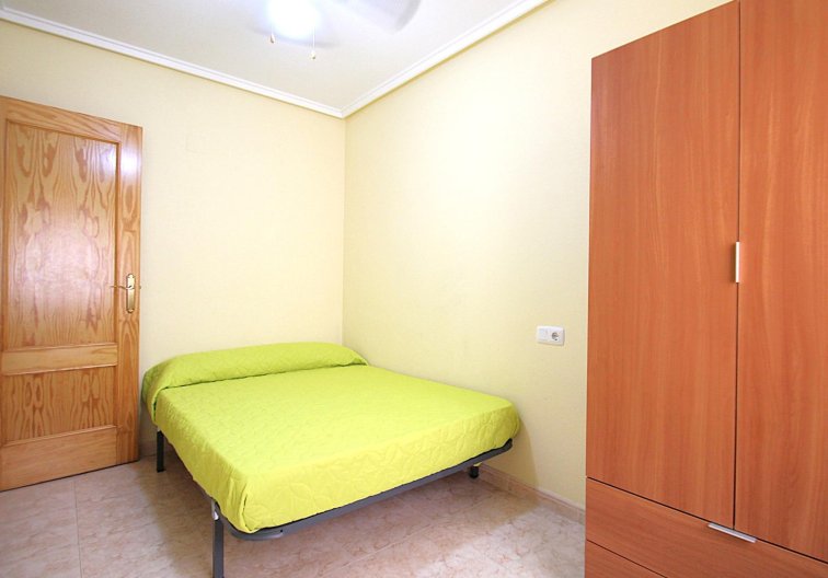 Segunda mano - Apartamento  - Torrevieja - Las Piscinas Naturales