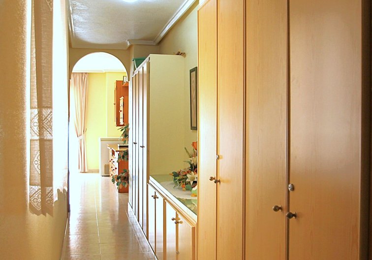 Segunda mano - Apartamento  - Torrevieja - Las Piscinas Naturales