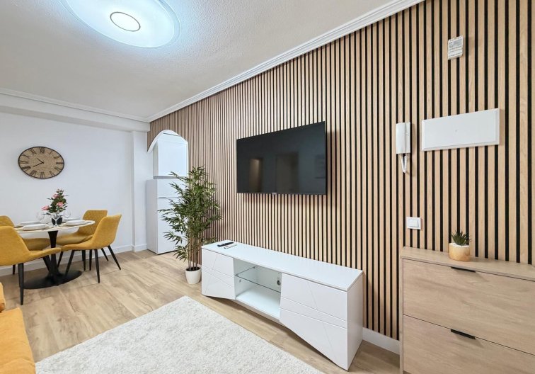 Segunda mano - Apartamento  - Torrevieja - Playa de los Locos