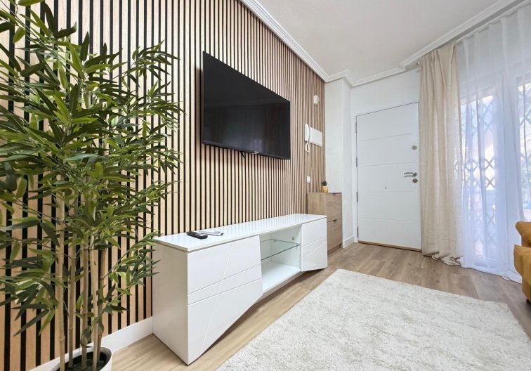 Segunda mano - Apartamento  - Torrevieja - Playa de los Locos