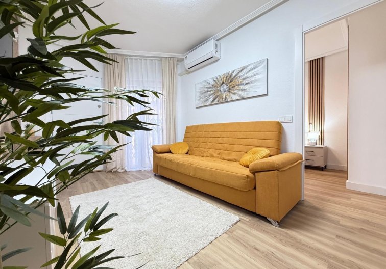 Segunda mano - Apartamento  - Torrevieja - Playa de los Locos