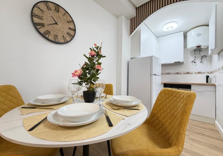 Segunda mano - Apartamento  - Torrevieja - Playa de los Locos